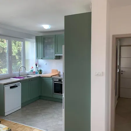 Maraska Park Apartment