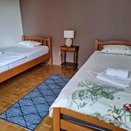 Maraska Park Apartment *