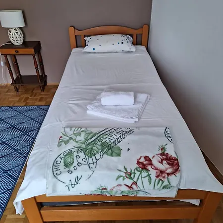Maraska Park Apartment